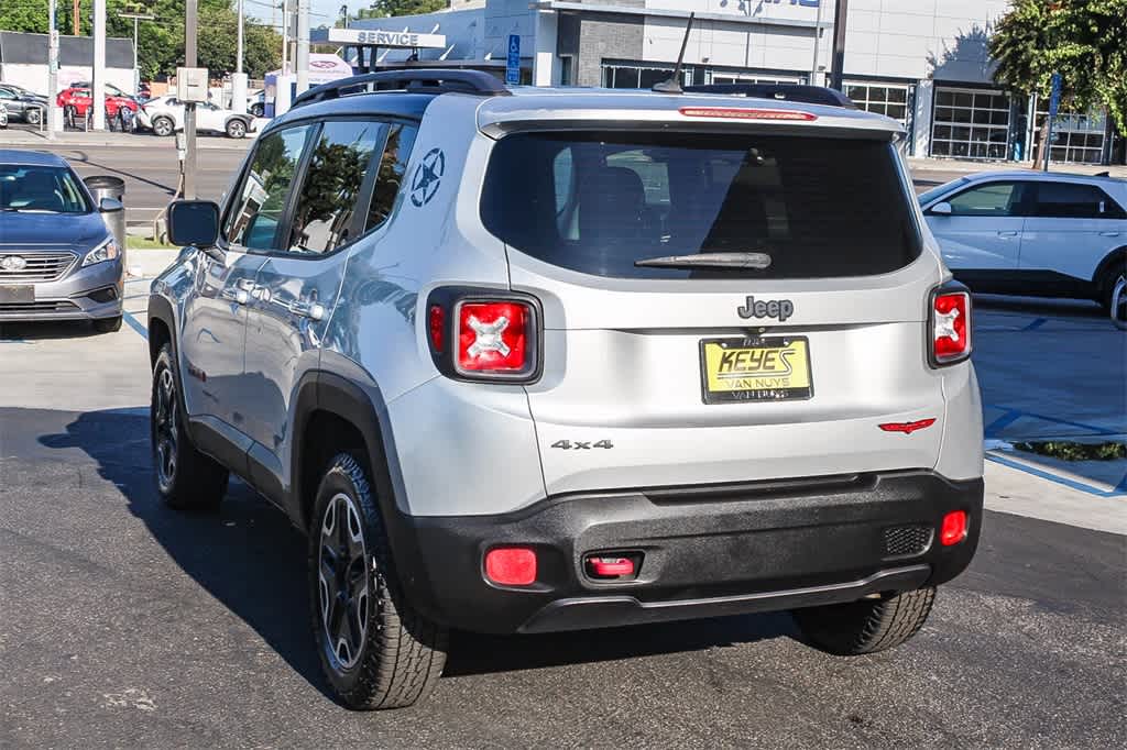 Thumbnail: 2015 Jeep Renegade - 6