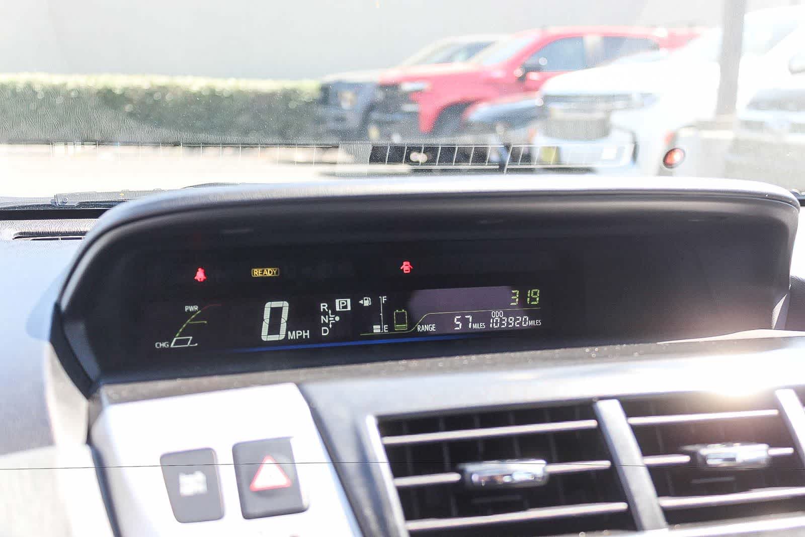 Thumbnail: 2012 Toyota Prius v - 31