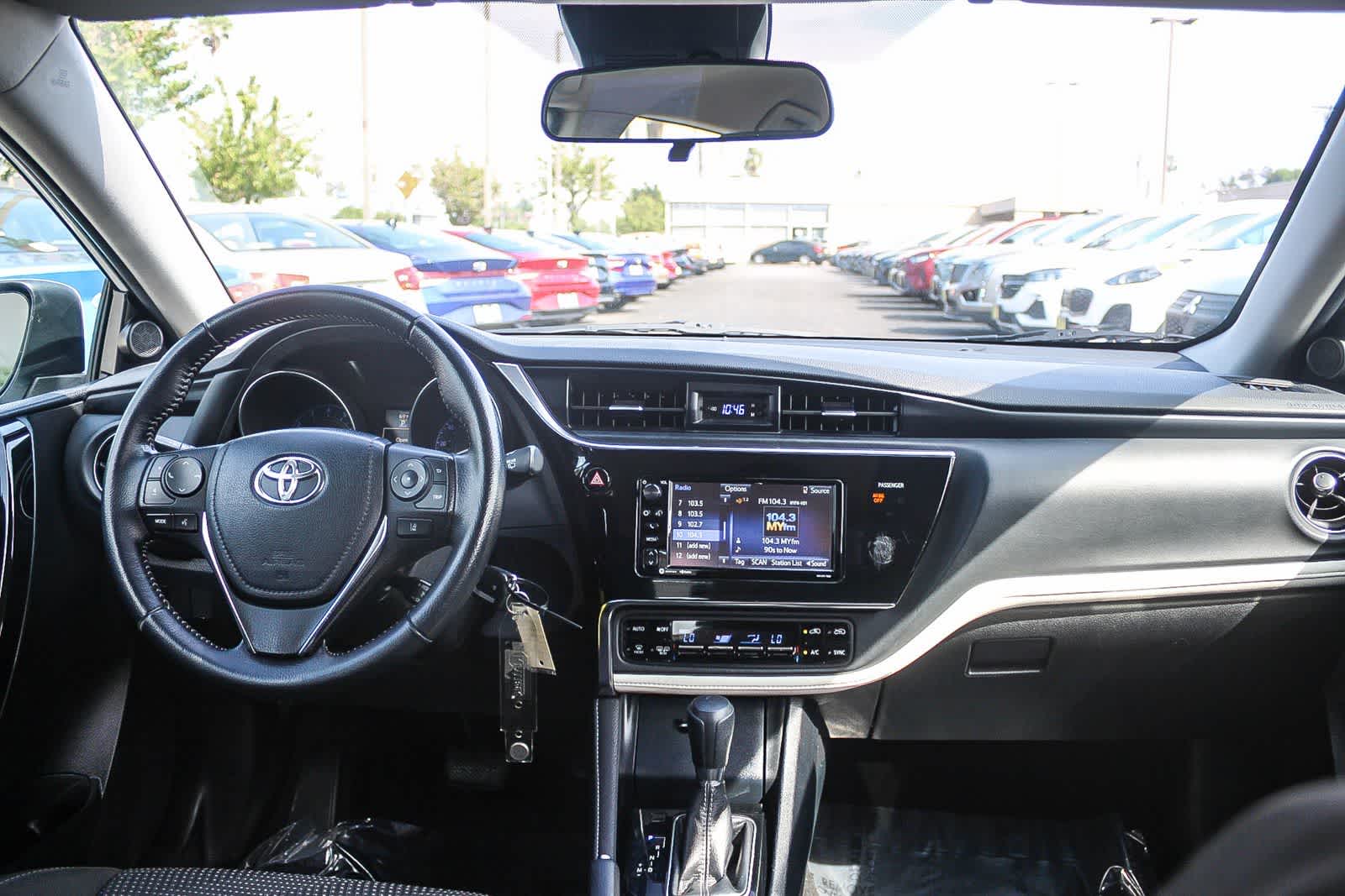 Thumbnail: 2018 Toyota Corolla iM - 17