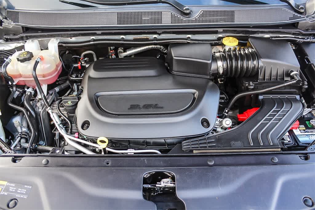 Thumbnail: 2023 Chrysler Pacifica - 26