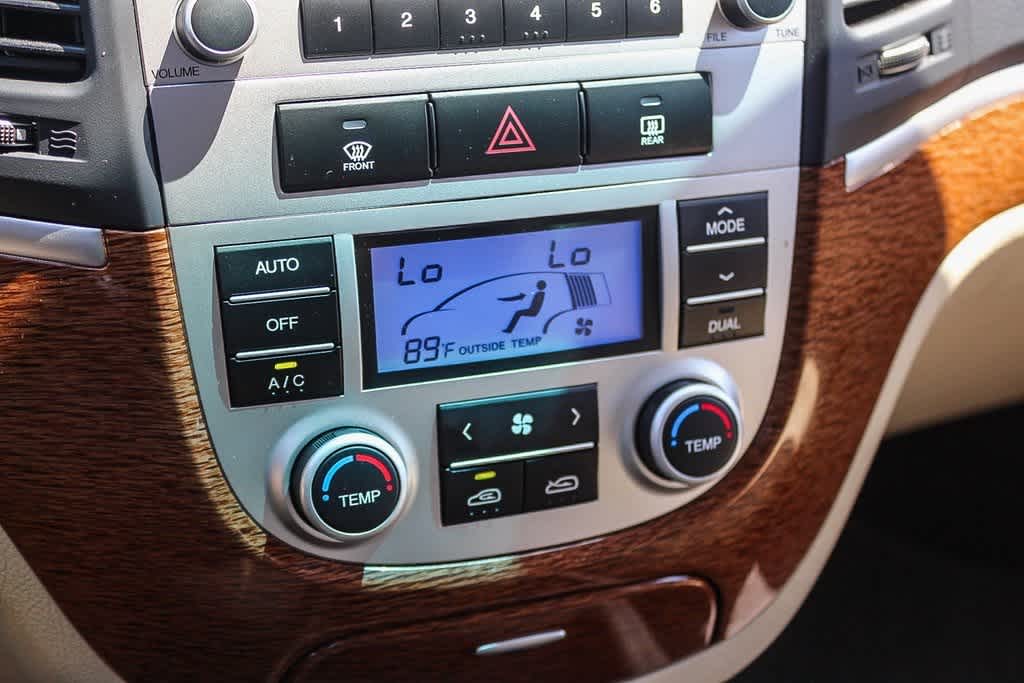 Thumbnail: 2009 Hyundai Santa Fe - 23