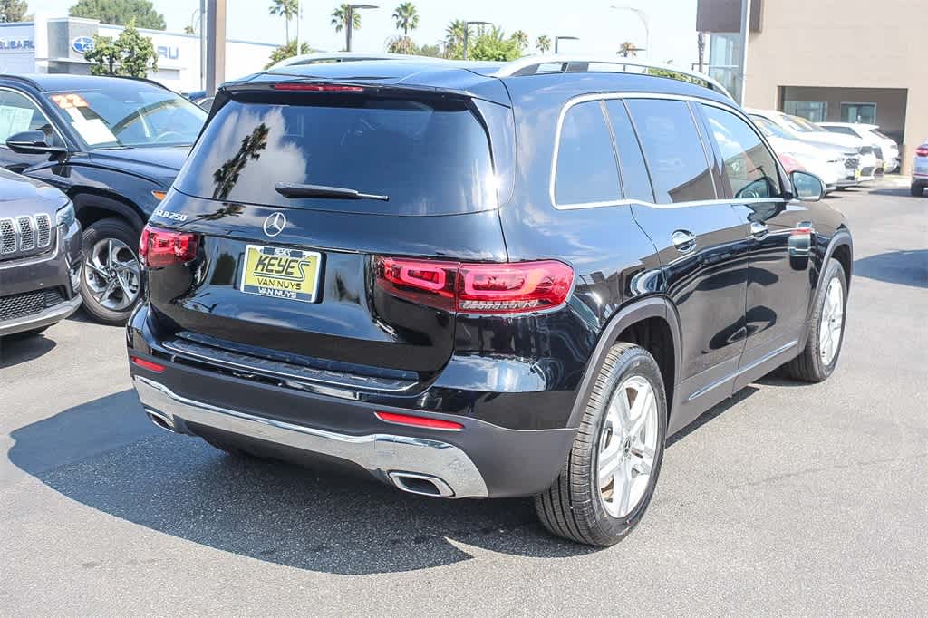 Thumbnail: 2020 Mercedes-Benz GLB - 4