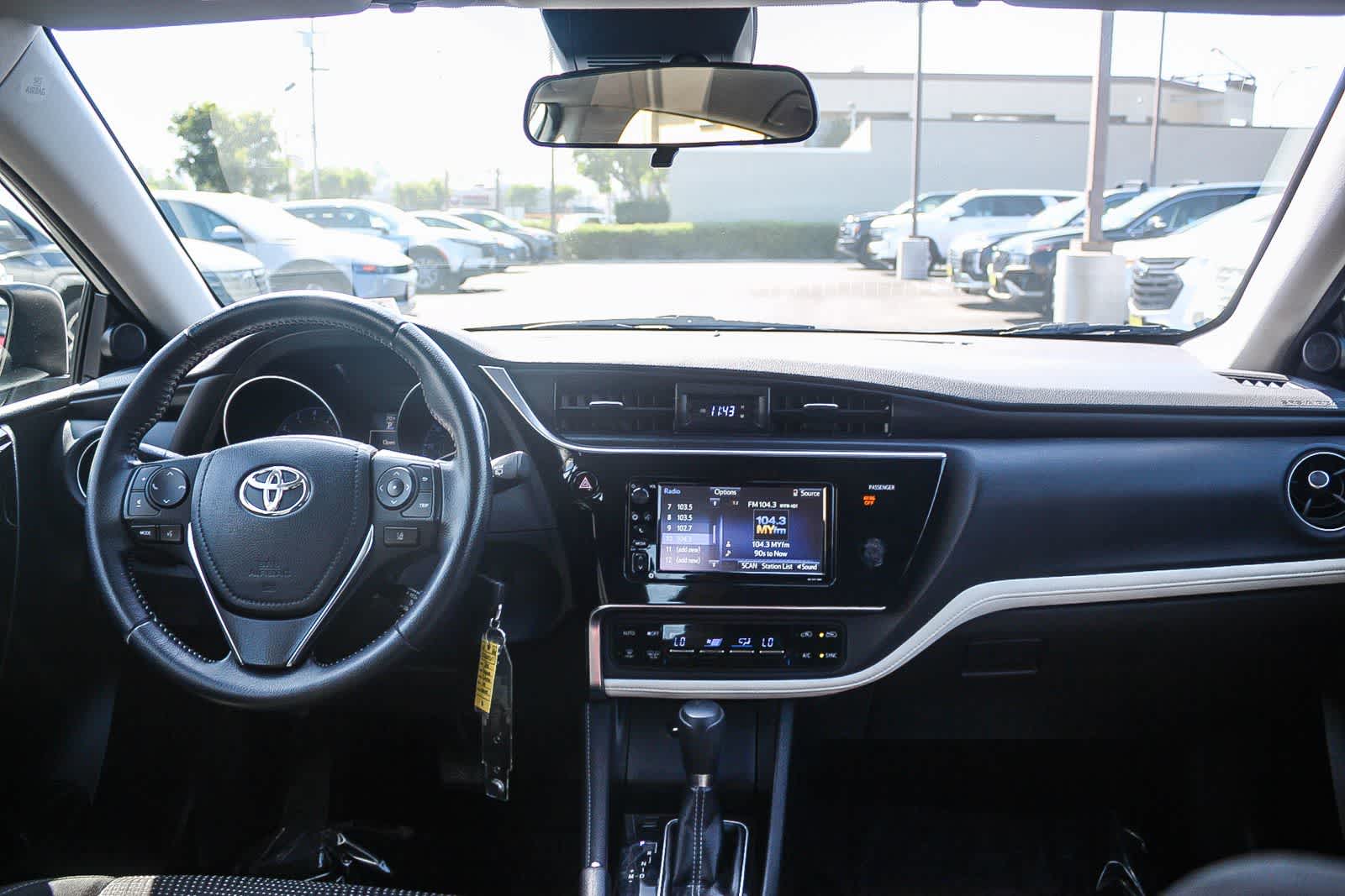 Thumbnail: 2018 Toyota Corolla iM - 17