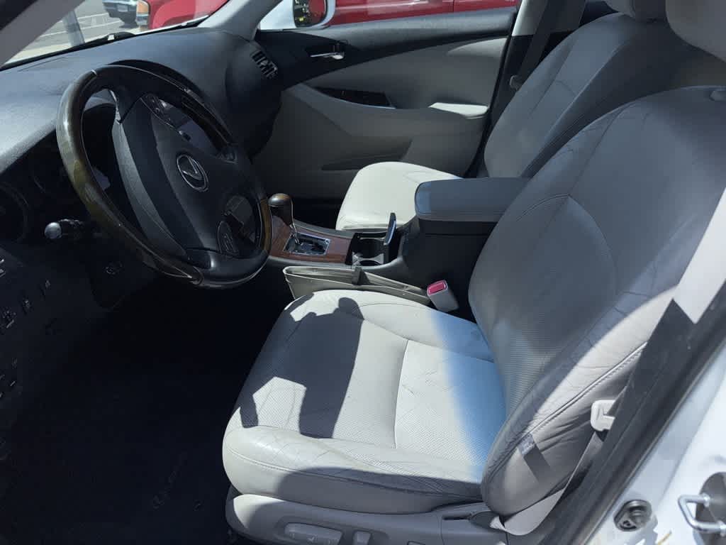 Thumbnail: 2010 Lexus ES - 3