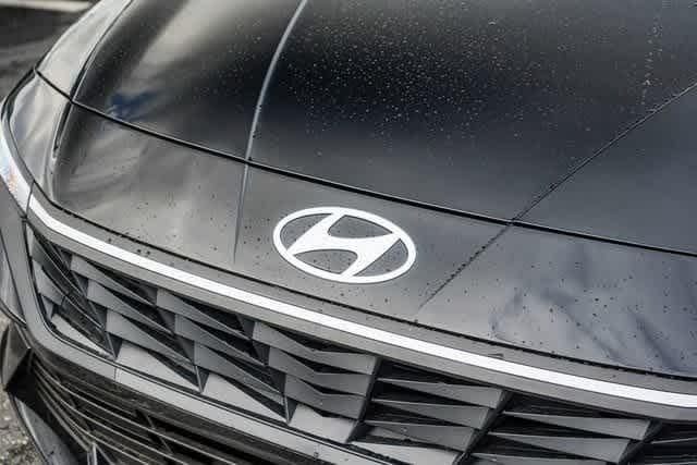 Thumbnail: 2025 Hyundai Elantra - 9