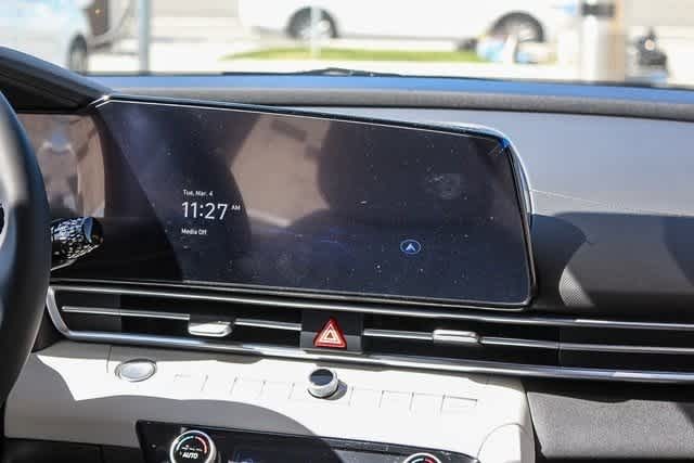 Thumbnail: 2025 Hyundai Elantra - 16