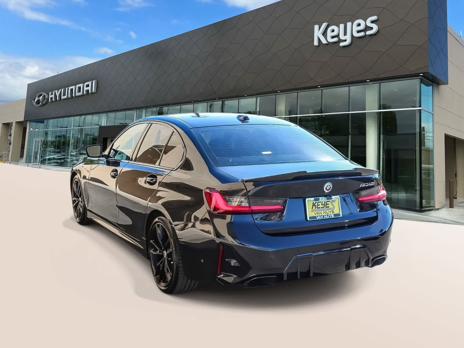 Thumbnail: 2023 BMW 3 Series - 7