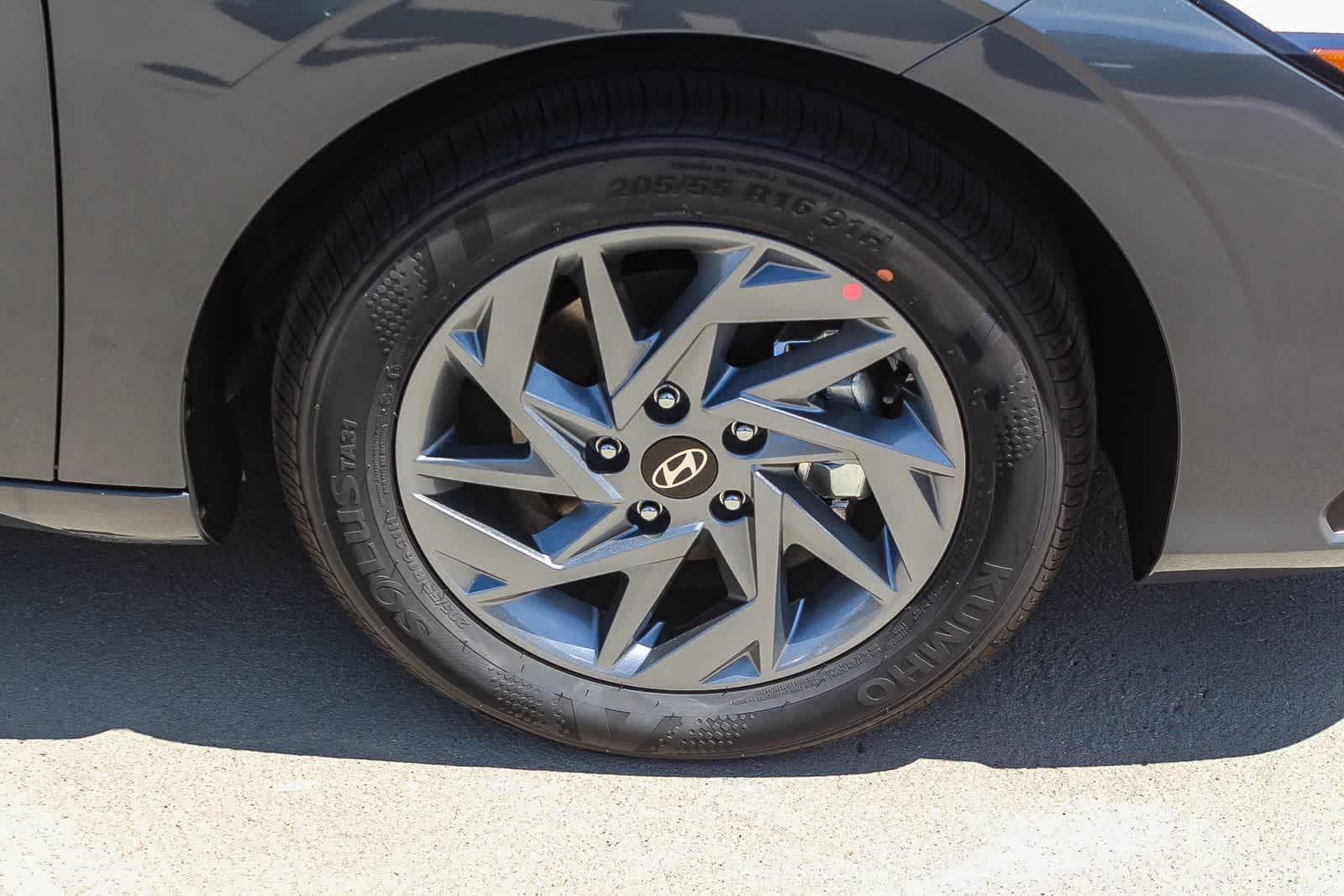 Thumbnail: 2026 Hyundai Elantra - 12