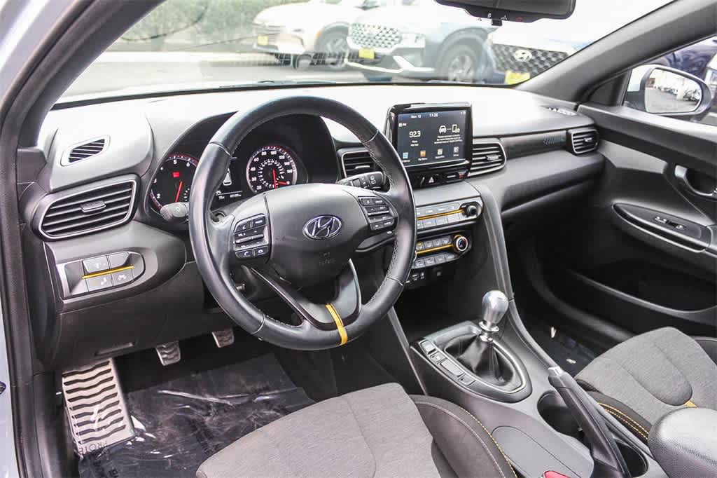 Thumbnail: 2020 Hyundai Veloster - 23