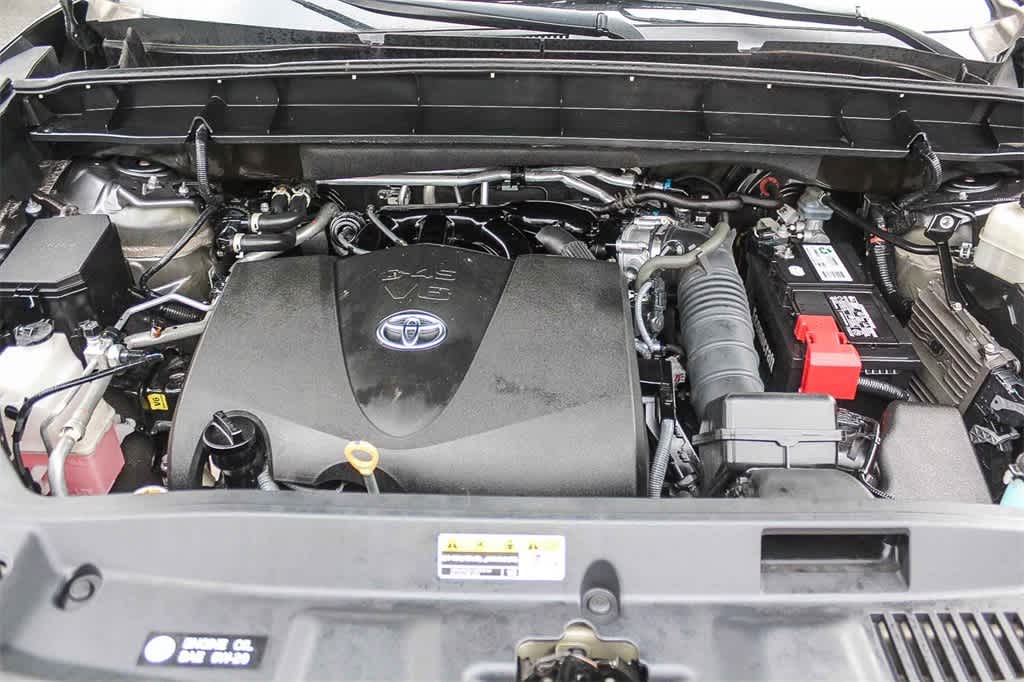Thumbnail: 2022 Toyota Highlander - 26