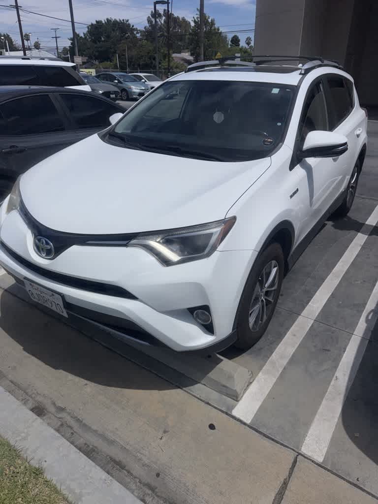 Thumbnail: 2016 Toyota RAV4 - 3