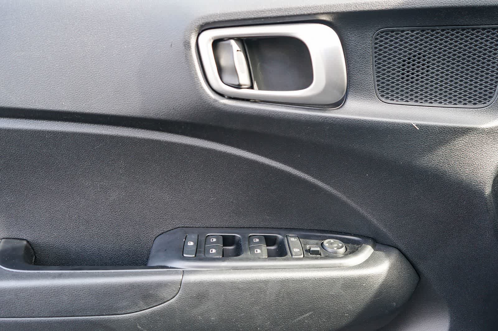 Thumbnail: 2022 Hyundai Venue - 23