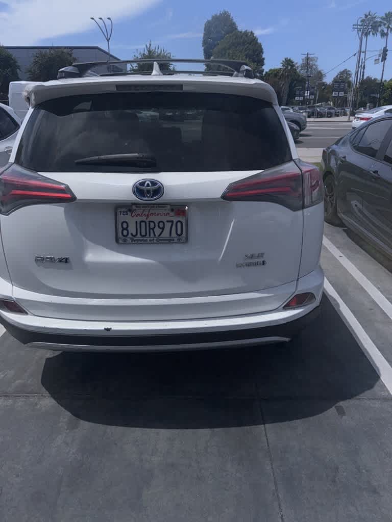 Thumbnail: 2016 Toyota RAV4 - 14