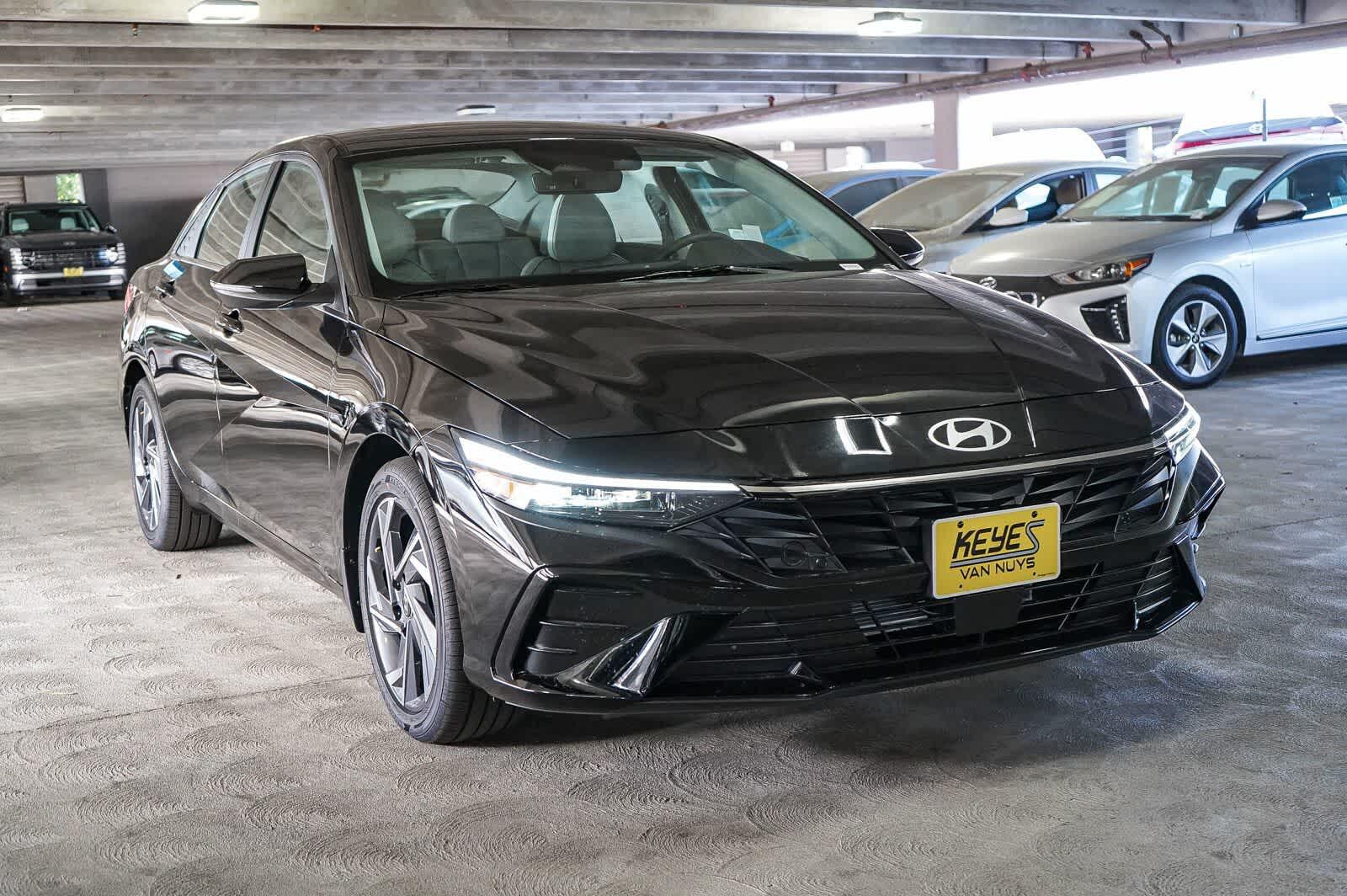Thumbnail: 2026 Hyundai Elantra - 3