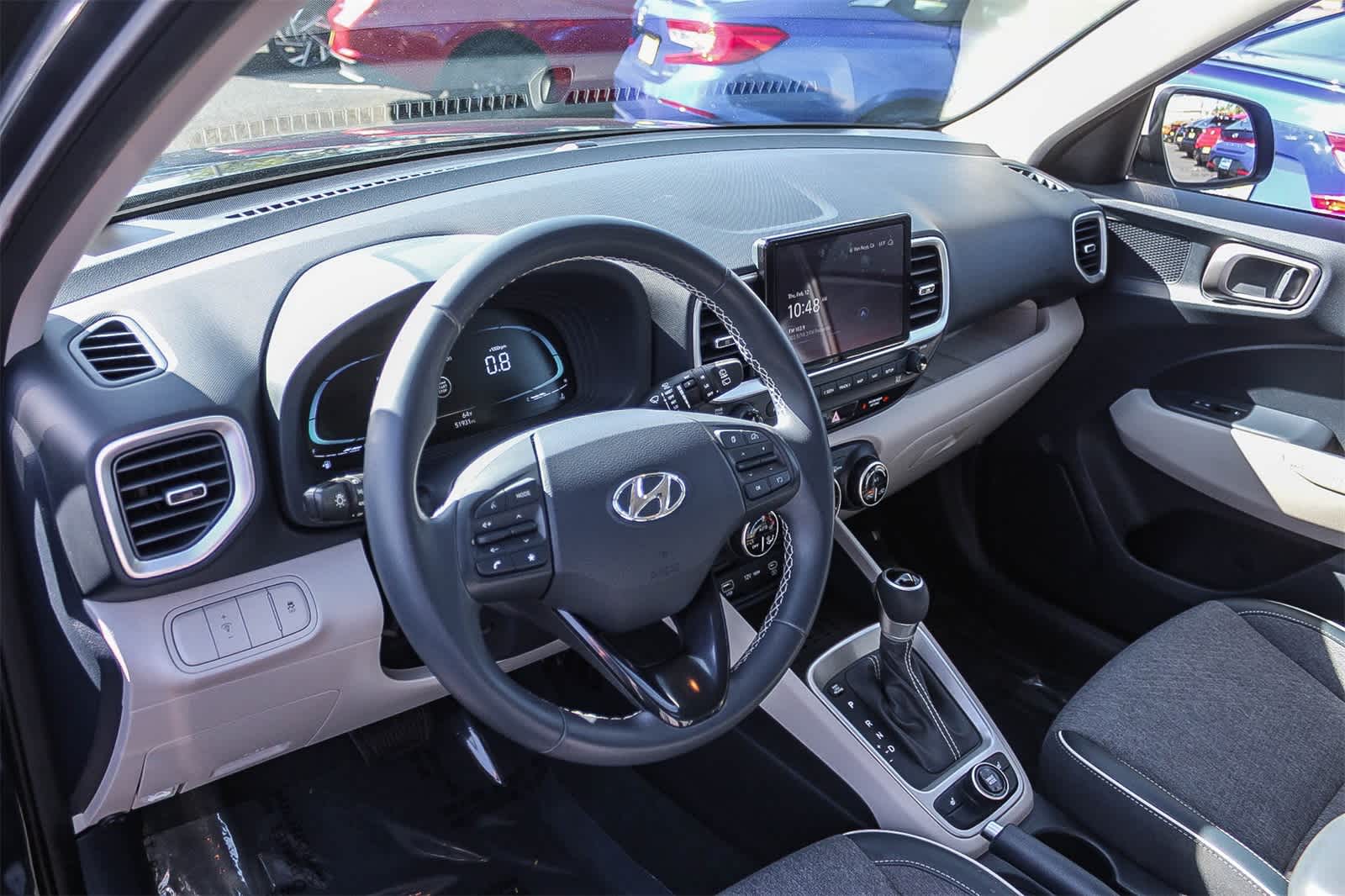 Thumbnail: 2023 Hyundai Venue - 22