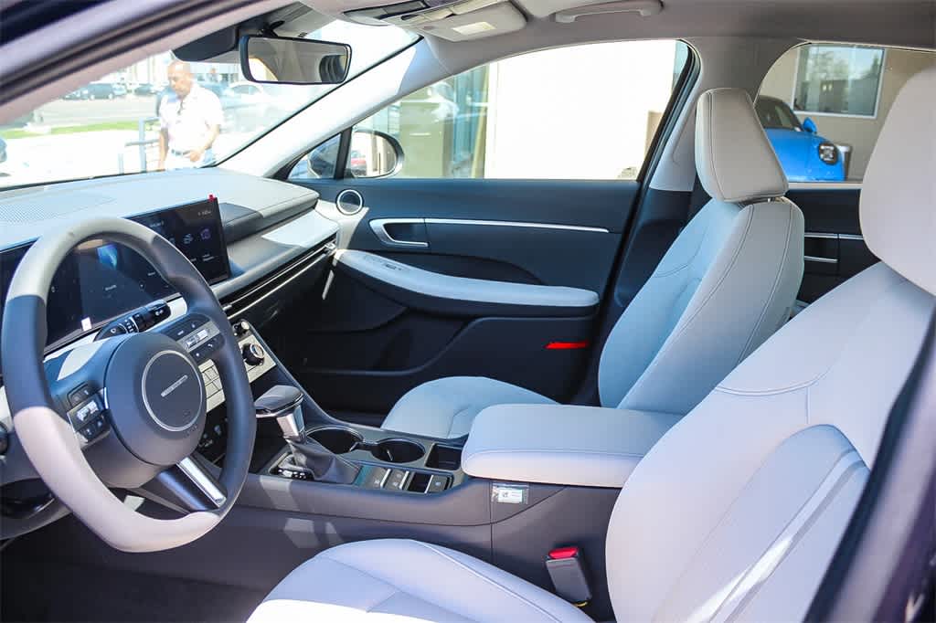 Thumbnail: 2025 Hyundai Sonata - 18