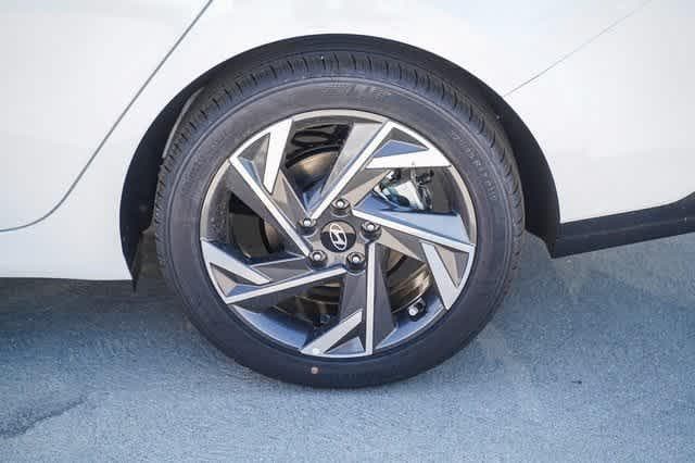 Thumbnail: 2024 Hyundai Elantra - 8