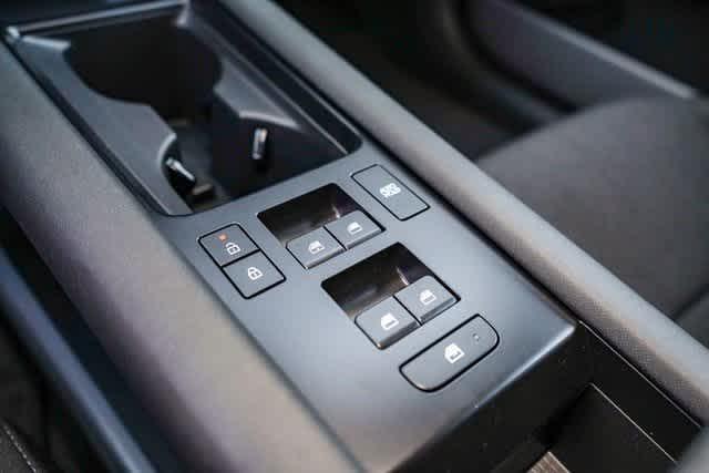 2025 Hyundai Ioniq 6 SE 22