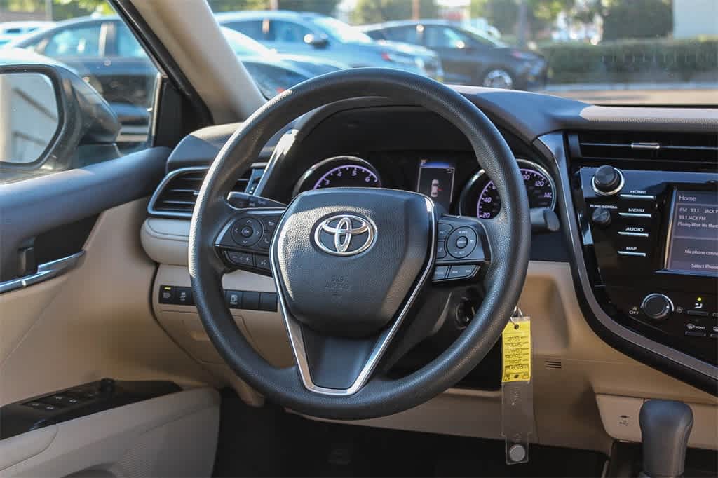Thumbnail: 2019 Toyota Camry - 18