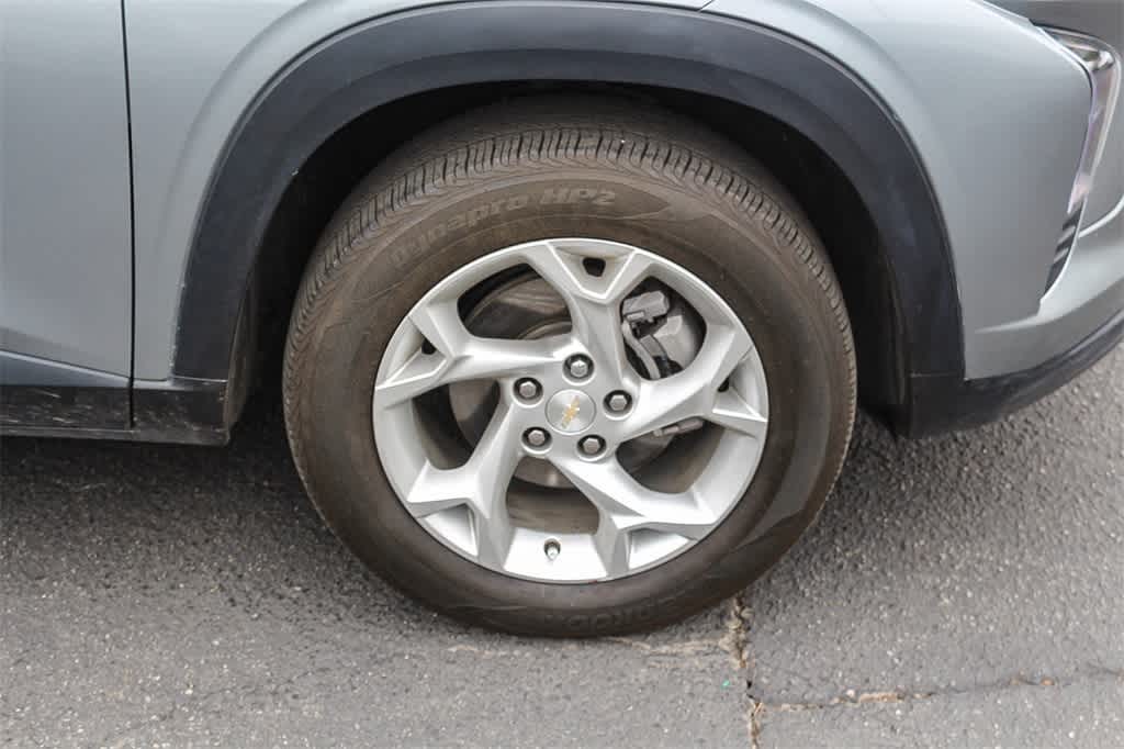 2024 Chevrolet Trax LS 9