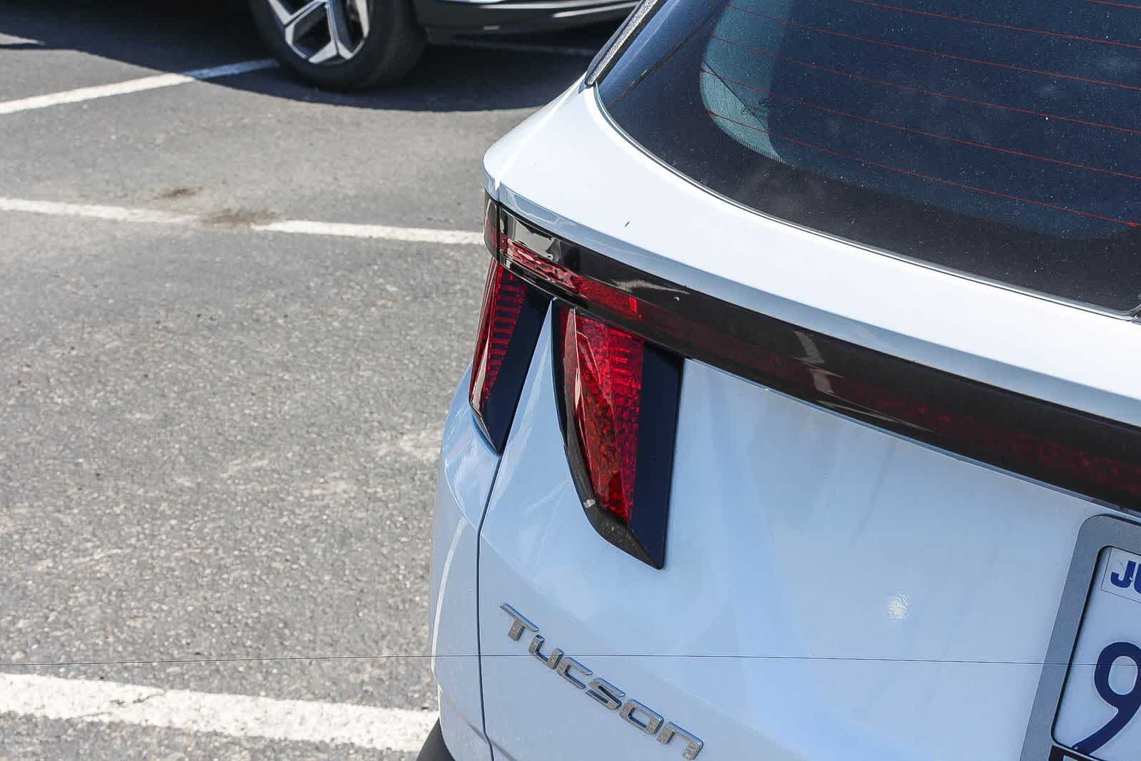 Thumbnail: 2023 Hyundai Tucson - 8