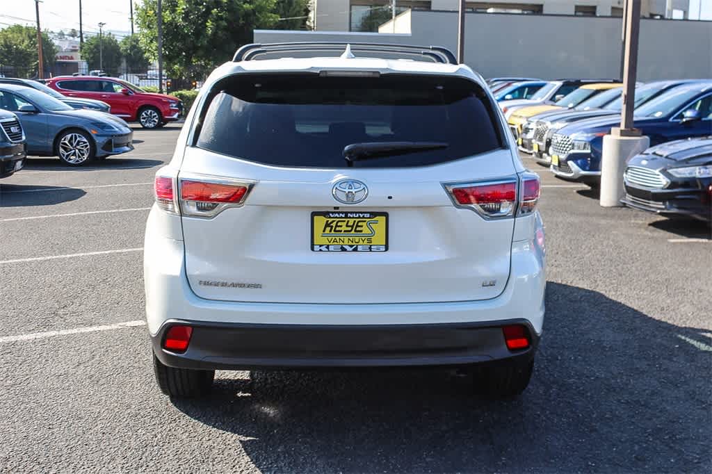 Thumbnail: 2015 Toyota Highlander - 5
