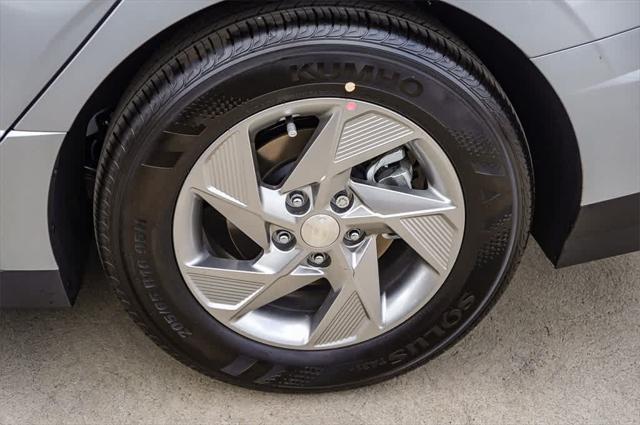 2025 Hyundai Sonata SE 11