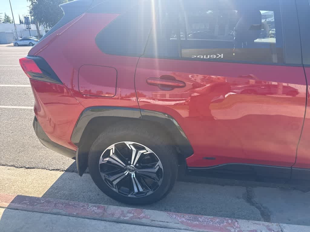 Thumbnail: 2023 Toyota RAV4 - 18