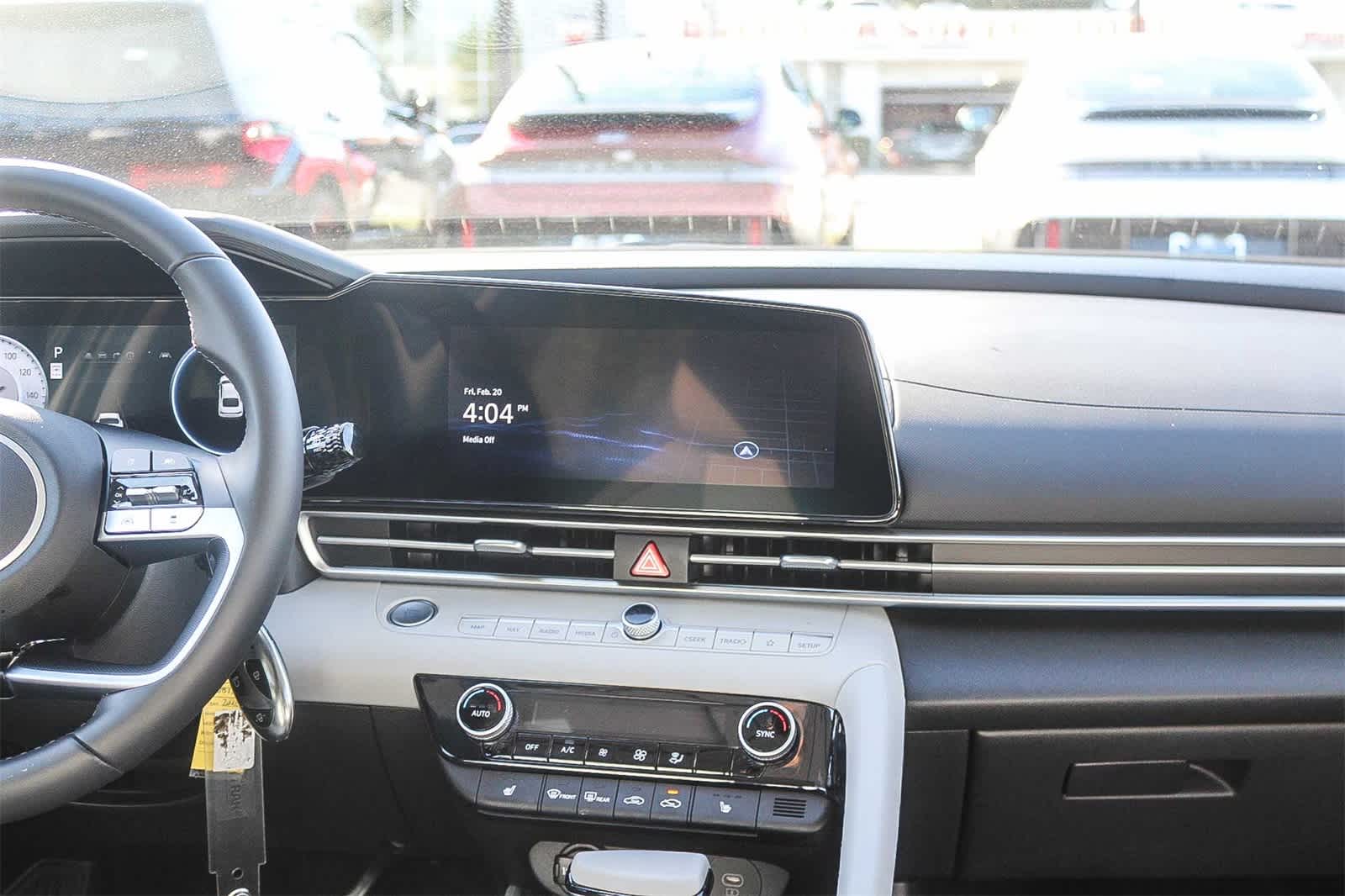 Thumbnail: 2025 Hyundai Elantra - 18