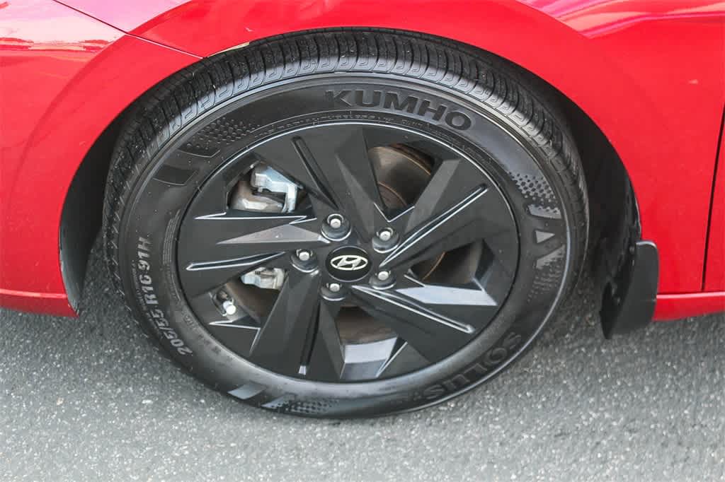 Thumbnail: 2023 Hyundai Elantra - 9