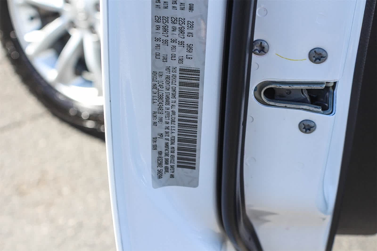 Thumbnail: 2019 Jeep Cherokee - 39