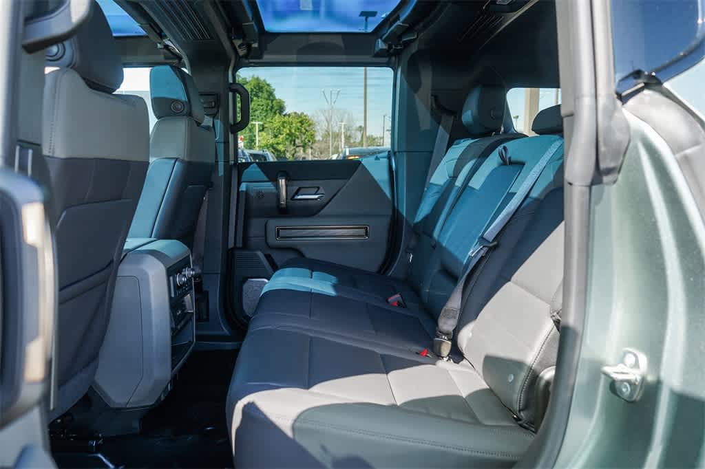 Thumbnail: 2024 GMC Hummer EV - 21