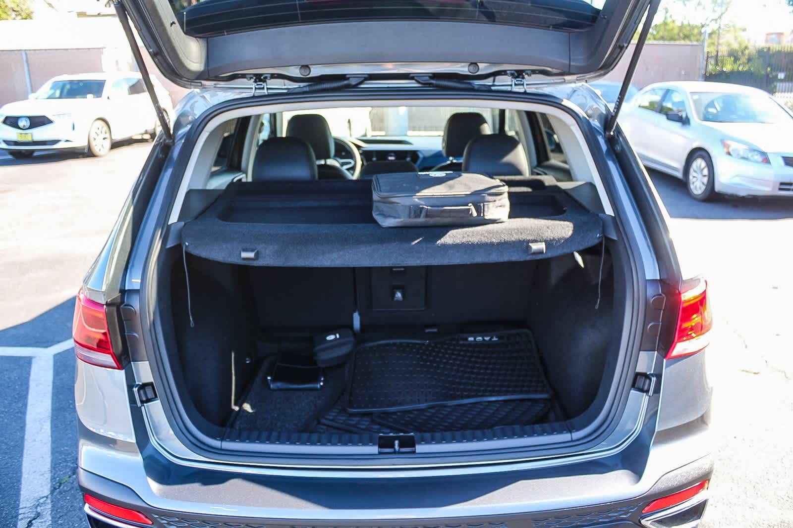 Thumbnail: 2024 Volkswagen Taos - 37