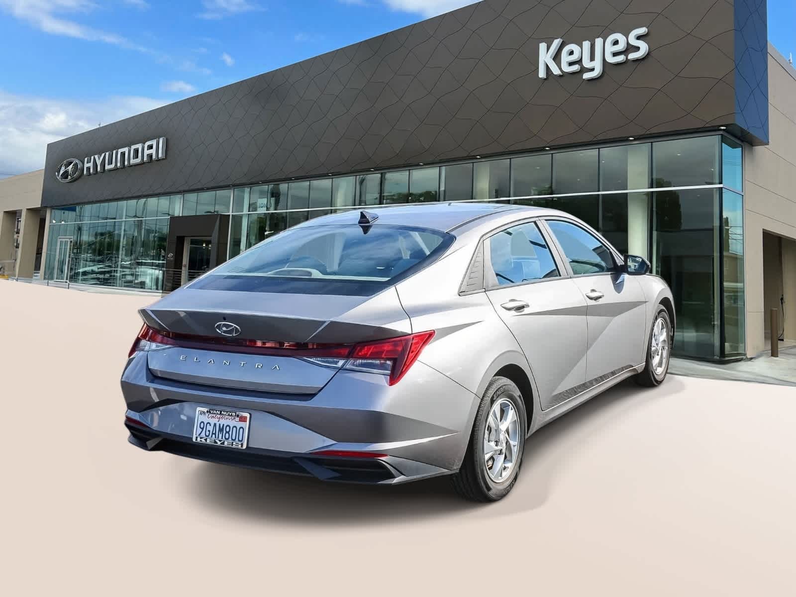 Thumbnail: 2023 Hyundai Elantra - 4