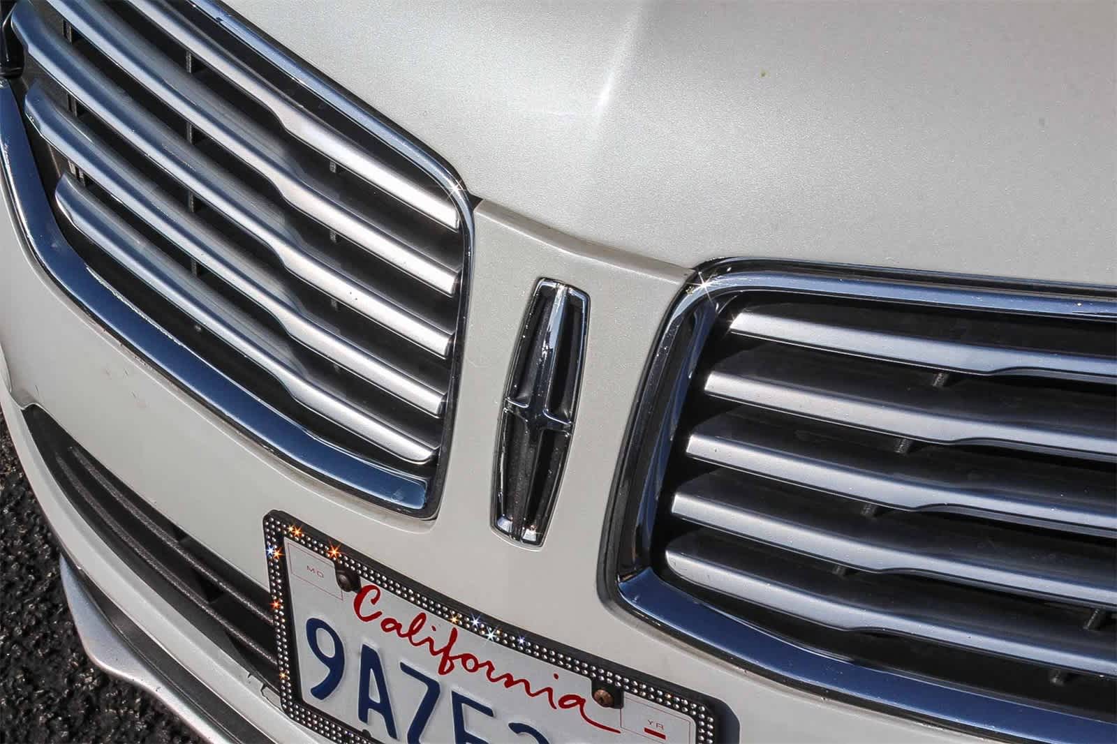 Thumbnail: 2015 Lincoln MKC - 16