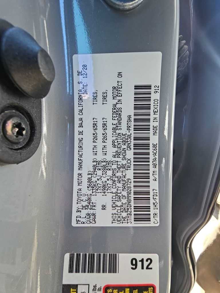 Thumbnail: 2021 Toyota Tacoma - 8