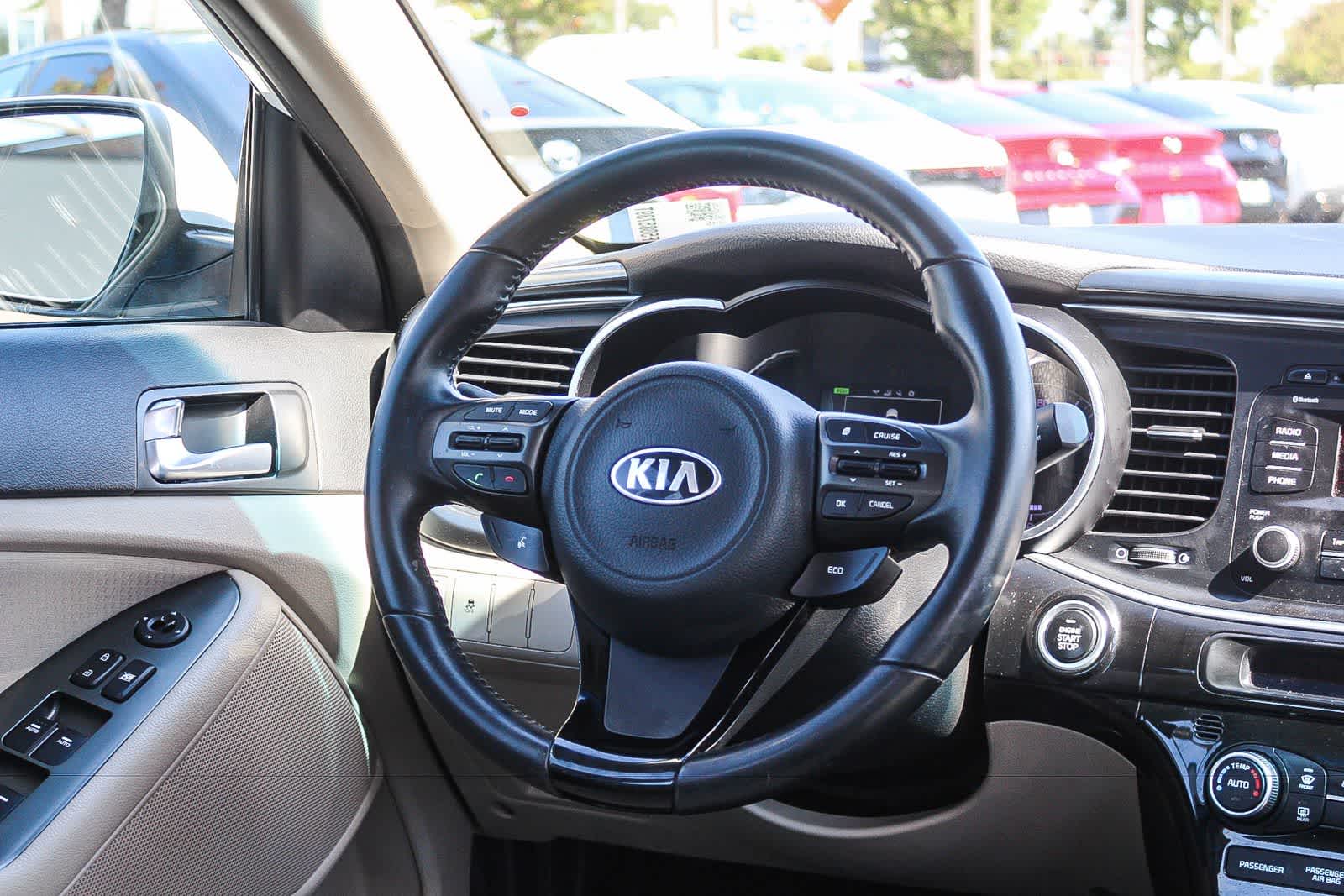Thumbnail: 2015 Kia Optima - 18