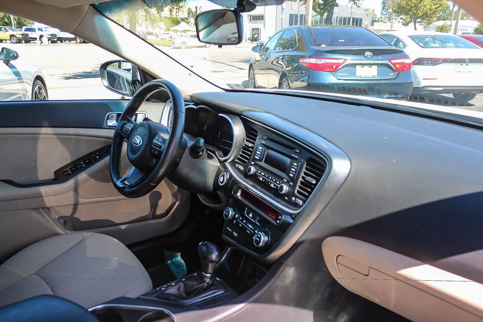 Thumbnail: 2015 Kia Optima - 20