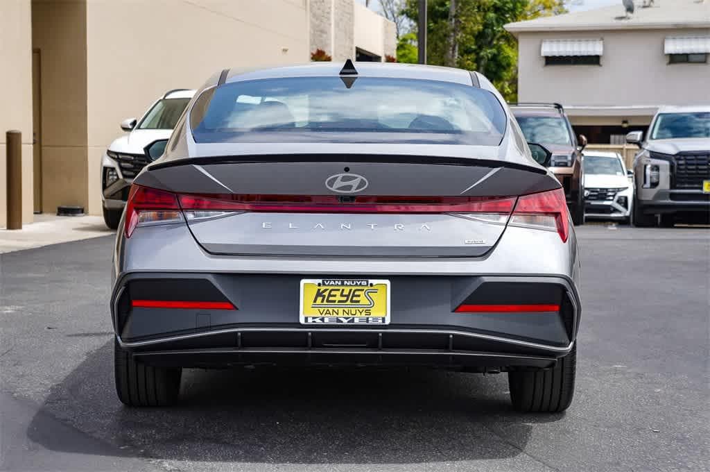 Thumbnail: 2025 Hyundai Elantra - 5