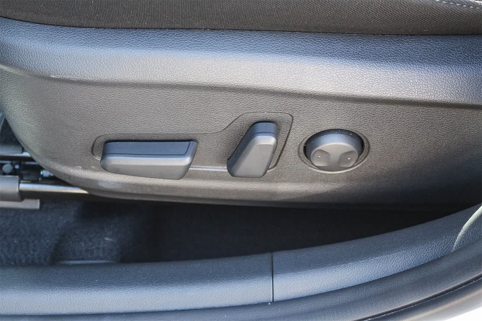 Thumbnail: 2023 Hyundai Kona - 28