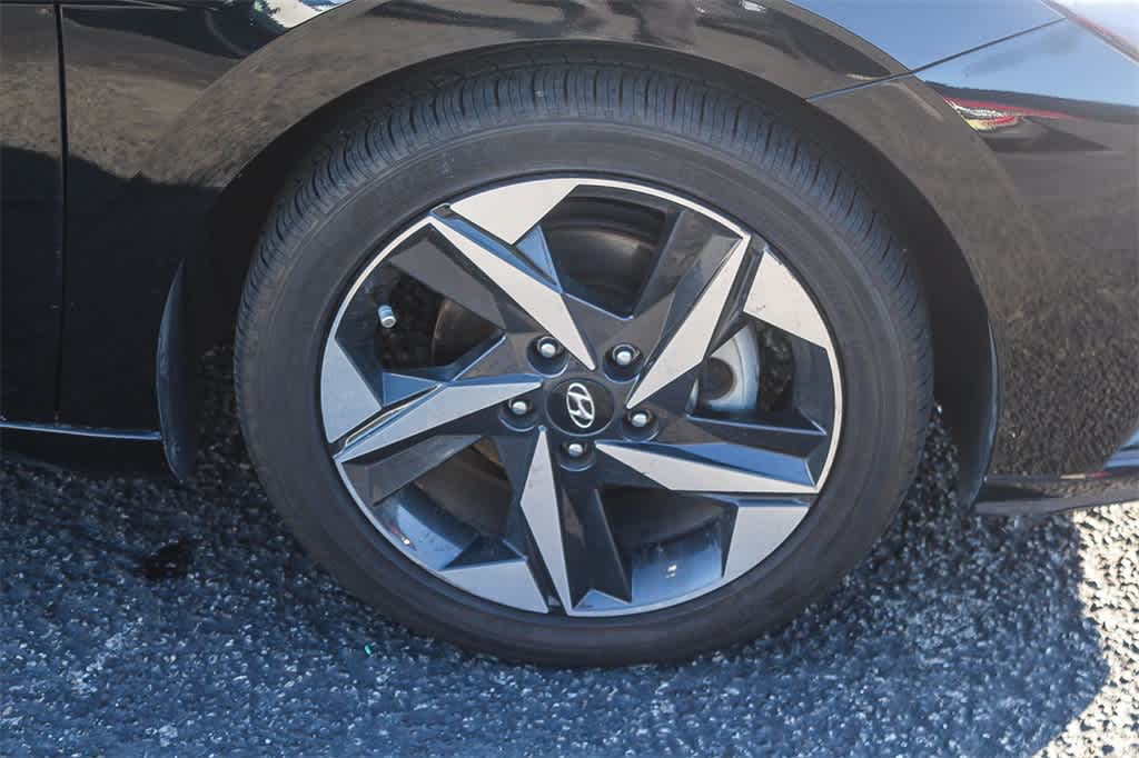 Thumbnail: 2023 Hyundai Elantra - 12