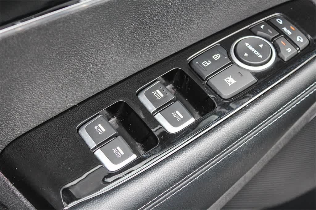 Thumbnail: 2019 Kia Sorento - 24