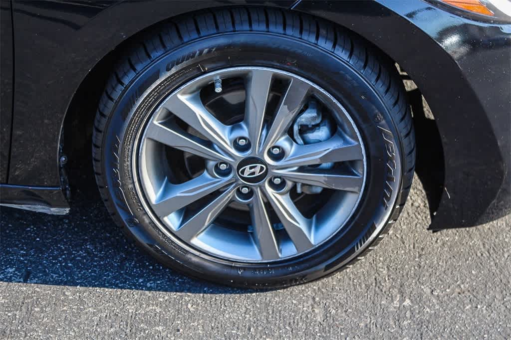 Thumbnail: 2018 Hyundai Elantra - 9