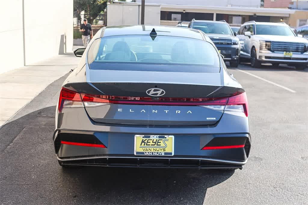 Thumbnail: 2025 Hyundai Elantra - 5