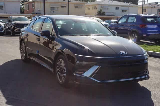 Thumbnail: 2025 Hyundai Sonata - 3