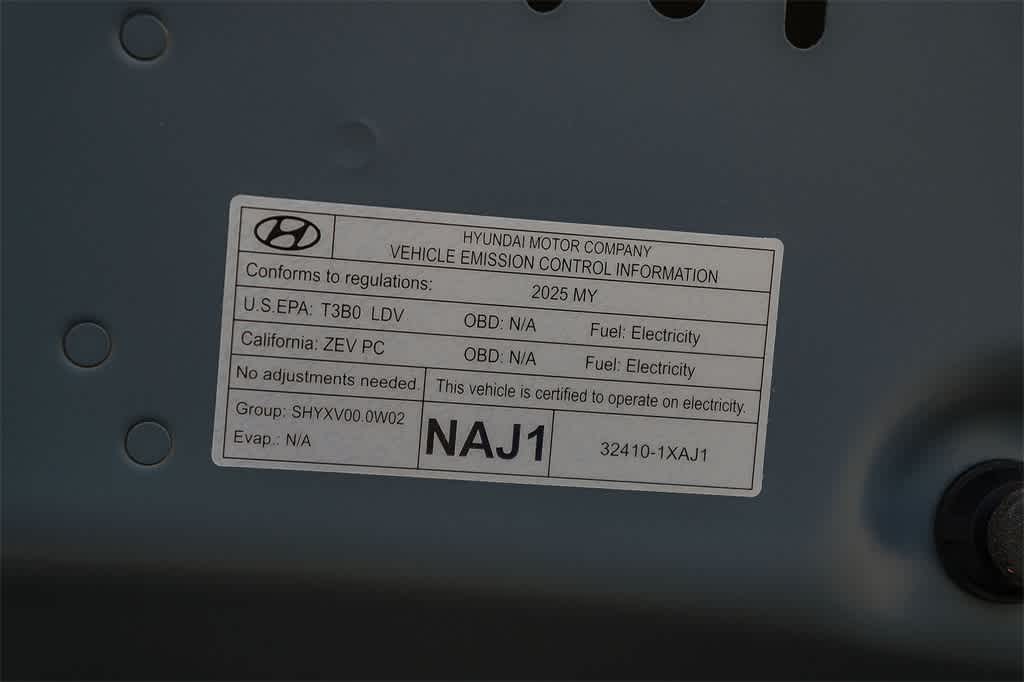 Thumbnail: 2025 Hyundai Ioniq 5 - 36