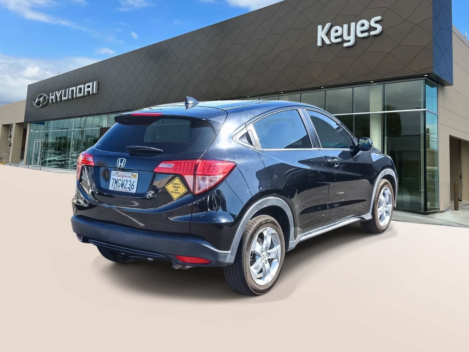 Thumbnail: 2016 Honda HR-V - 4