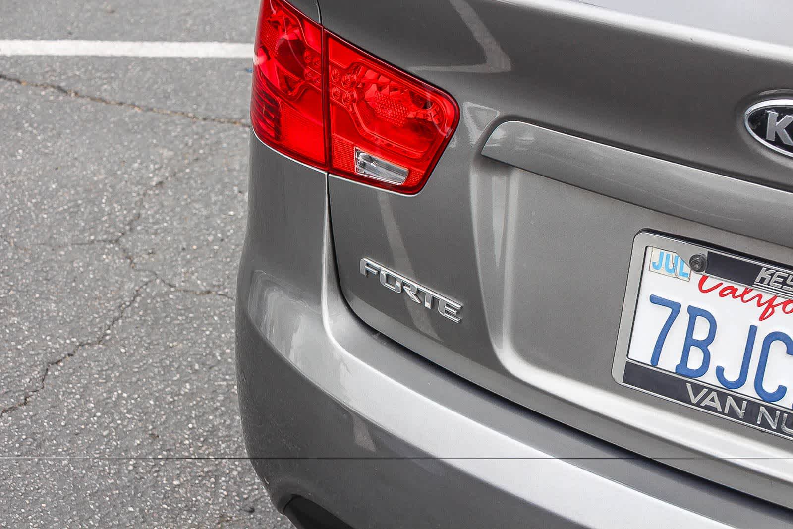 Thumbnail: 2012 Kia Forte - 9