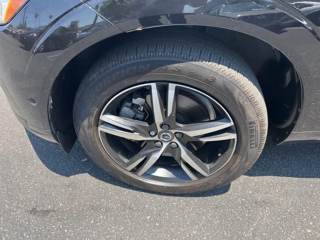 Thumbnail: 2018 Volvo XC60 - 5