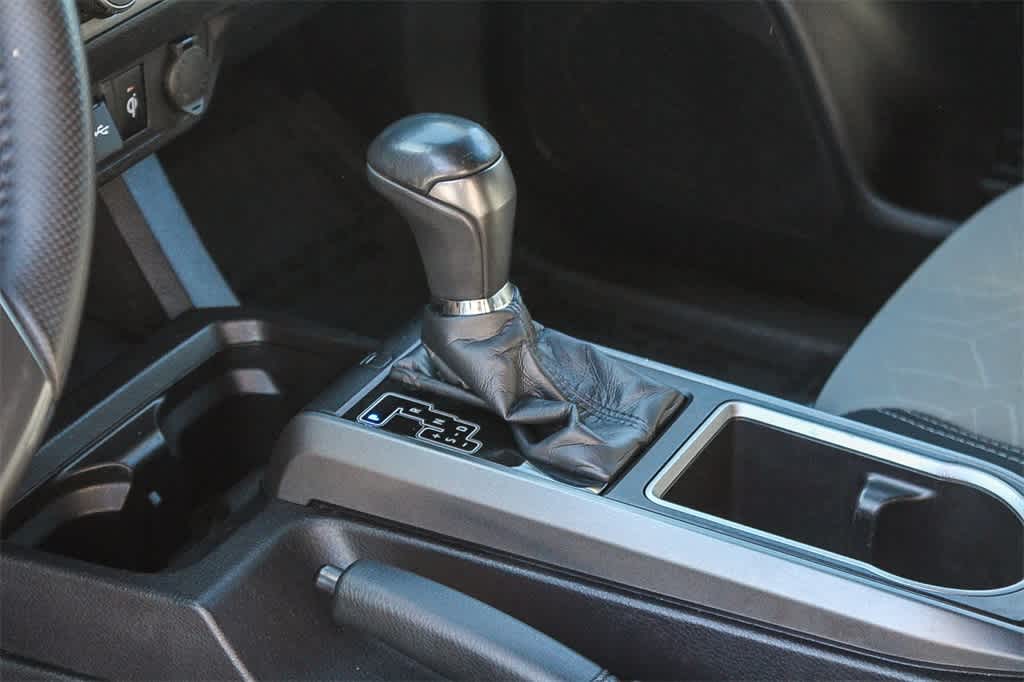 Thumbnail: 2021 Toyota Tacoma - 19